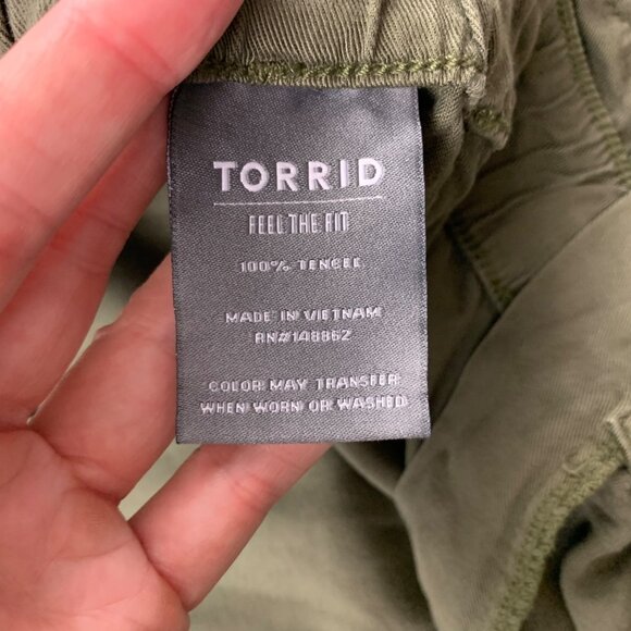 Torrid Dark Olive Tencel Belted Wide Leg Capri Pant 22 - Picture 5 of 8